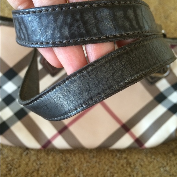 Burberry handbag - Picture 4 of 9